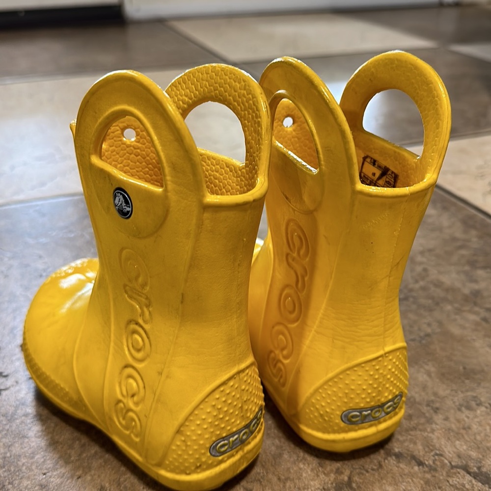 Crocs - Picture 2 of 3